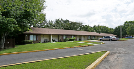 Dogwood Manor in Havana, FL - Building Photo - Building Photo