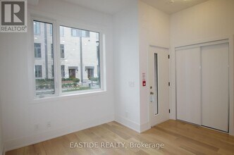 165 Pears Ave. in Toronto, ON - Building Photo - Building Photo