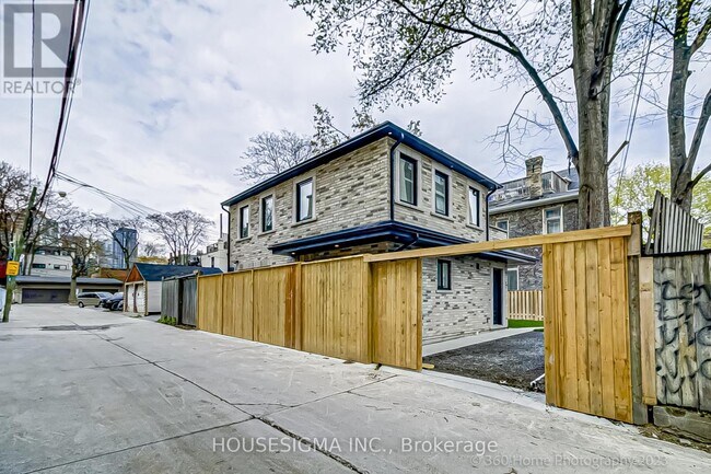 property at 104 Pembroke St