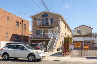 445 Van Sicklen St in Brooklyn, NY - Building Photo - Building Photo