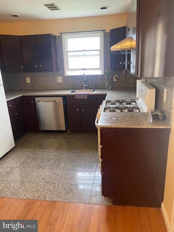 property at 321 Linden Ave