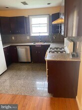 321 Linden Ave in Woodlynne, NJ - Building Photo - Building Photo