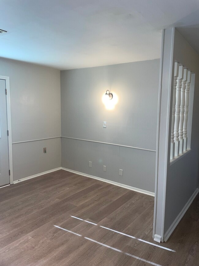 402 Schenkel Ln in Frankfort, KY - Building Photo - Building Photo