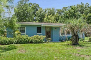 835 S Madison Dr in Pensacola, FL - Building Photo