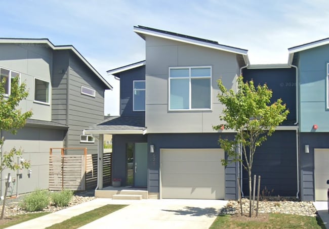 property at 625 Venture Wy