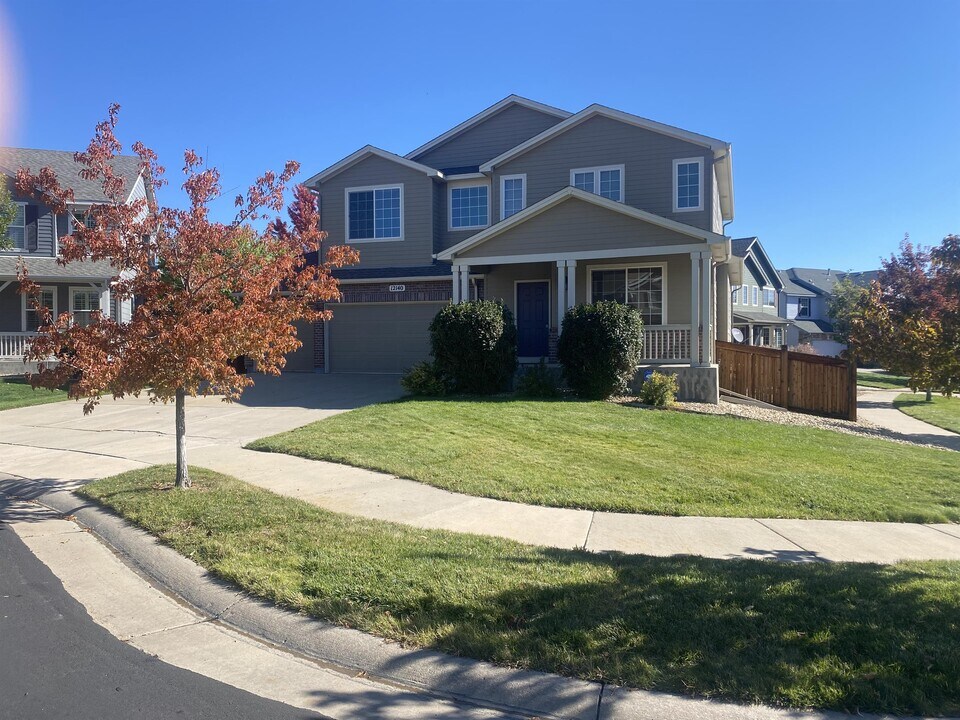 12140 S Grass River Ct in Parker, CO - Building Photo