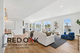 1001 N Fairfax Ave in West Hollywood, CA - Building Photo - Building Photo