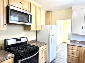8120 Idlewood St in Oakland, CA - Building Photo - Building Photo
