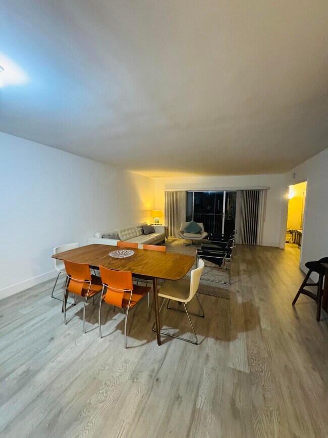 2800 N Palm Aire Dr in Pompano Beach, FL - Building Photo - Building Photo