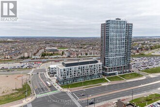 10-210 Lagerfeld Dr in Brampton, ON - Building Photo - Building Photo