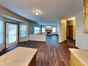 3787 Lake Lanier Dr in Grove City, OH - Building Photo - Building Photo