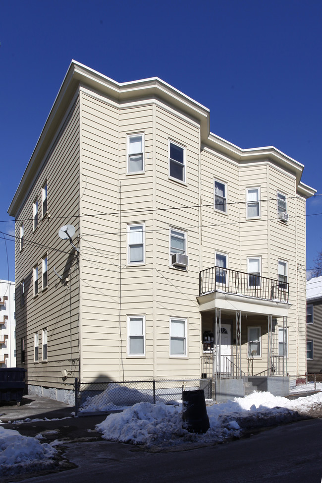 88-90 Aborn St in Peabody, MA - Foto de edificio - Building Photo