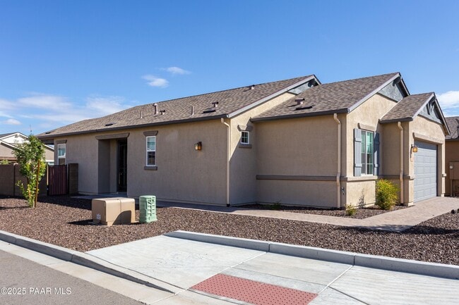 property at 1352 Warbler Wy