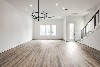 950 Fisher St in Houston, TX - Building Photo - Building Photo