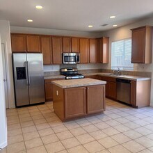 2066 Waterhouse Rd in Reno, NV - Foto de edificio - Building Photo