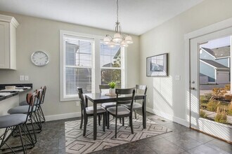 5032 Bear Trap Dr in South Jordan, UT - Building Photo - Building Photo