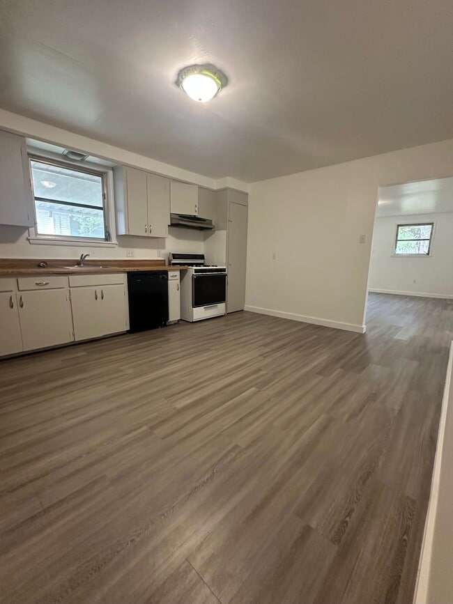 945 & 949 Helios Ave, Unit 949 Helios in Metairie, LA - Building Photo - Building Photo