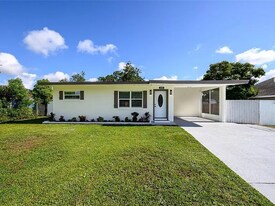 2410 11th St in St. Cloud, FL - Building Photo