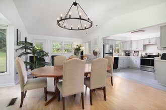 37 Greene Ave in Canaan, CT - Building Photo - Building Photo