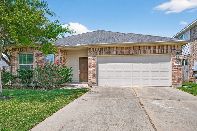 24634 Lakecrest Creek Dr