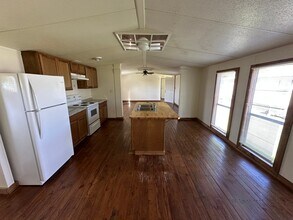 10047 Wrangler Wy in Midway, TX - Foto de edificio - Building Photo