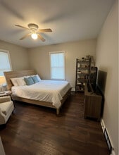 1002 17th St in Rockford, IL - Foto de edificio - Building Photo