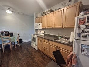 229 Church St in Phoenixville, PA - Foto de edificio - Building Photo