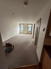 279 N Main St, Unit 6 in Winchester, CT - Building Photo - Building Photo