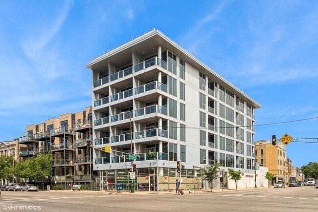 property at 2800 W North Ave