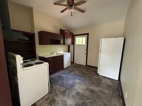 102 Griffin St in Hinesville, GA - Building Photo - Building Photo