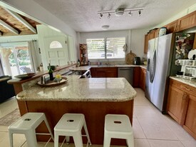 6065A Kolopua St in Kapaa, HI - Building Photo