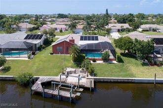 1422 SE 12th Terrace in Cape Coral, FL - Building Photo - Building Photo