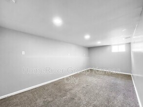 4004 E 123 Terrace in Grandview, MO - Building Photo - Building Photo