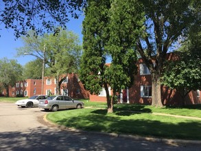 Wright Village Apartments in Fairborn, OH - Building Photo - Building Photo