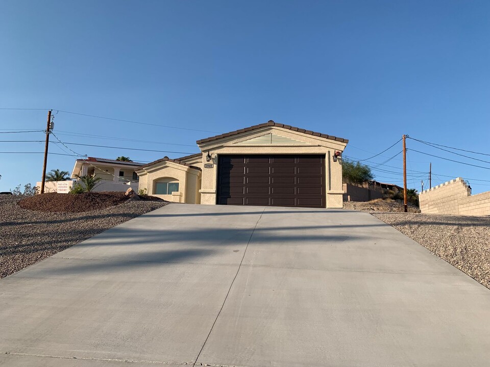 2949 Sombrero Dr in Lake Havasu City, AZ - Building Photo