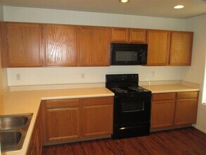 18554 W Mariposa Dr in Surprise, AZ - Building Photo - Building Photo