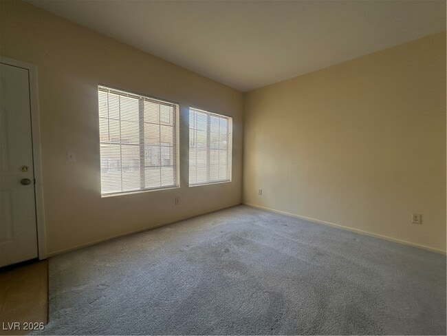 2011 Sue Ct in Las Vegas, NV - Building Photo - Building Photo