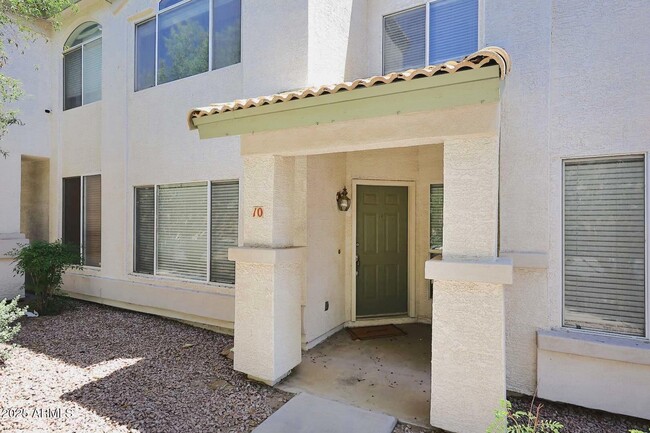 4805 E Kachina Trail in Phoenix, AZ - Foto de edificio - Building Photo