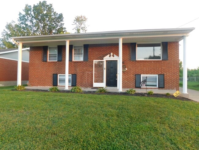 3310 Chinquapin Ln in Louisville, KY - Building Photo - Building Photo