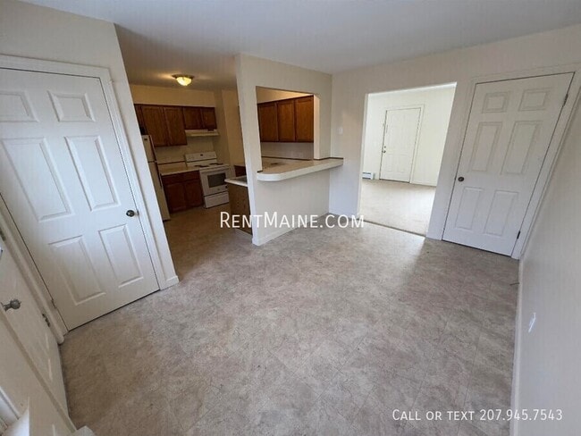 53 Valley View Ln in Bangor, ME - Building Photo - Building Photo