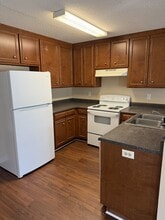 3935 Rodnor Forest Ln in Albany, GA - Building Photo - Building Photo