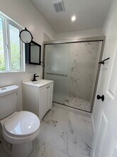 762 1/2 N Ridgewood Pl, Unit 762 1/2 in Los Angeles, CA - Building Photo - Building Photo