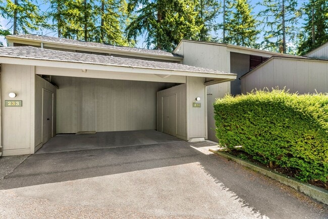 property at 6236 137th Pl NE