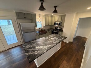 1812 Greentree Rd in Burlington, NC - Building Photo - Building Photo