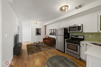 1117 Jefferson Ave in Brooklyn, NY - Building Photo - Interior Photo