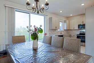 1014 SE 23rd Ave in Homestead, FL - Building Photo - Building Photo