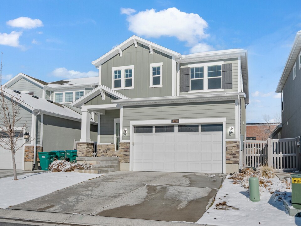 4638 Tulip Ln in Cedar Hills, UT - Building Photo