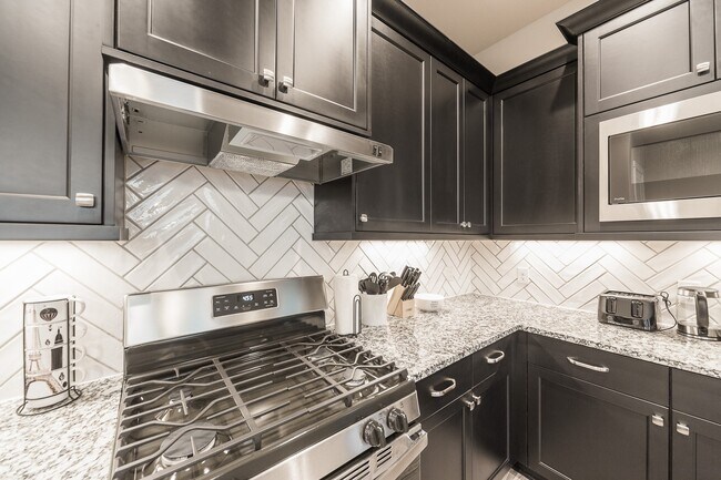 property at 8710 Crossing Oak Ln