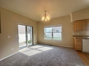 681 SE Glengarry Place in Bend, OR - Building Photo - Building Photo