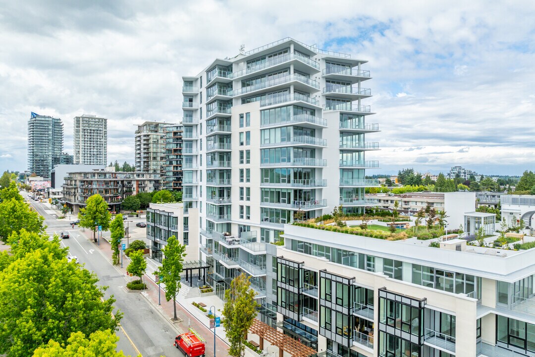 Monaco in White Rock, BC - Building Photo